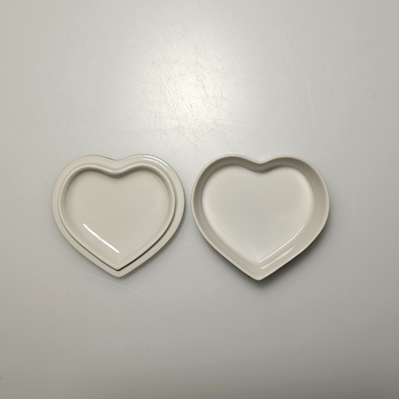 Precious Moments Ceramic Heart-Shaped Trinket Box - Picture 6 of 16